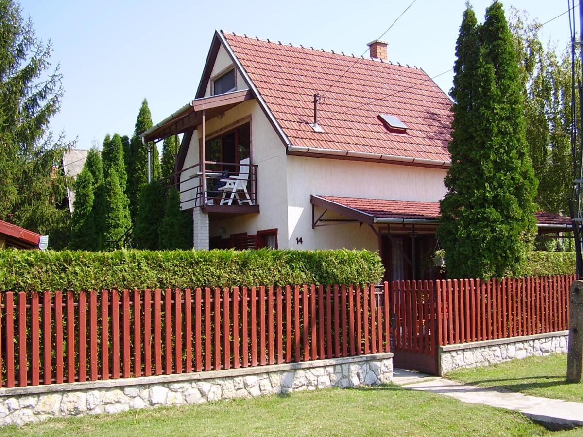 Andrea Apartman Zamárdi Buitenkant foto